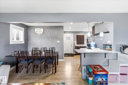 10945 164 Street, Edmonton, AB - Indoor Photo Showing Dining Room