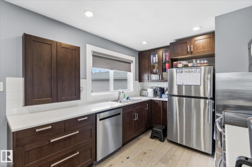 10945 164 Street, Edmonton, AB - Indoor Photo Showing Kitchen