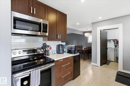 10945 164 Street, Edmonton, AB - Indoor Photo Showing Kitchen