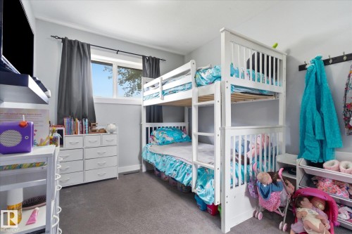 10945 164 Street, Edmonton, AB - Indoor Photo Showing Bedroom
