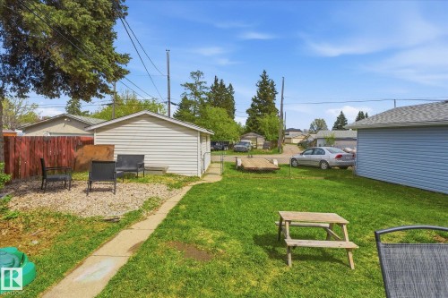 10945 164 Street, Edmonton, AB - Outdoor