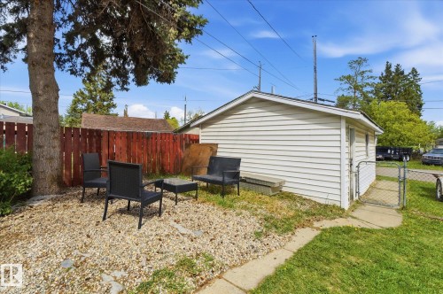 10945 164 Street, Edmonton, AB - Outdoor