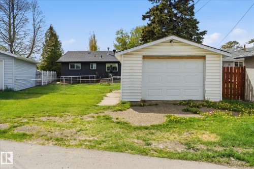 10945 164 Street, Edmonton, AB - Outdoor