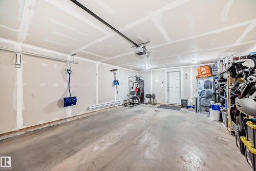 53 4850 Terwillegar Common, Edmonton, AB - Indoor Photo Showing Garage