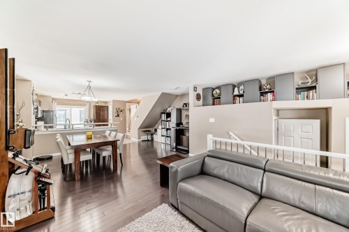 53 4850 Terwillegar Common, Edmonton, AB - Indoor Photo Showing Living Room