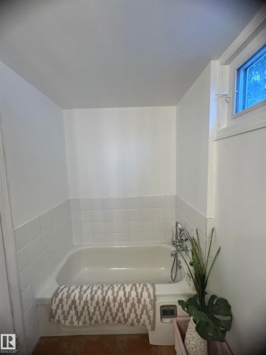 #8 Beaver Crescent, Rural Westlock County, AB - Indoor Photo Showing Bathroom
