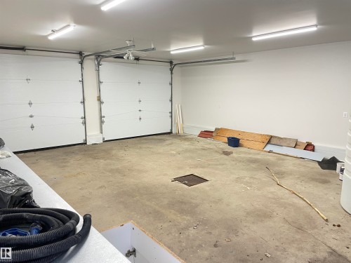#8 Beaver Crescent, Rural Westlock County, AB - Indoor Photo Showing Garage