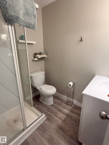 #8 Beaver Crescent, Rural Westlock County, AB - Indoor Photo Showing Bathroom
