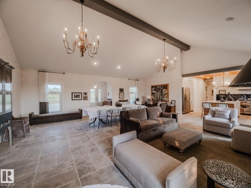 22250 Twp Road 512, Rural Strathcona County, AB - Indoor Photo Showing Living Room