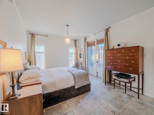 22250 Twp Road 512, Rural Strathcona County, AB - Indoor Photo Showing Bedroom