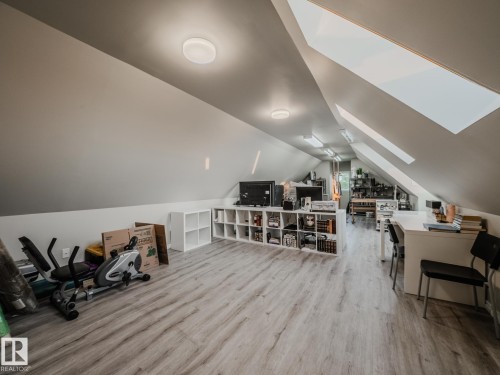 22250 Twp Road 512, Rural Strathcona County, AB - Indoor Photo Showing Other Room