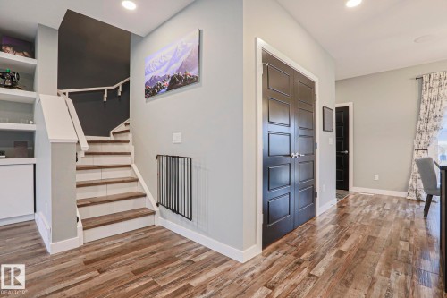 661 Lewis Greens Drive, Edmonton, AB - Indoor Photo Showing Other Room