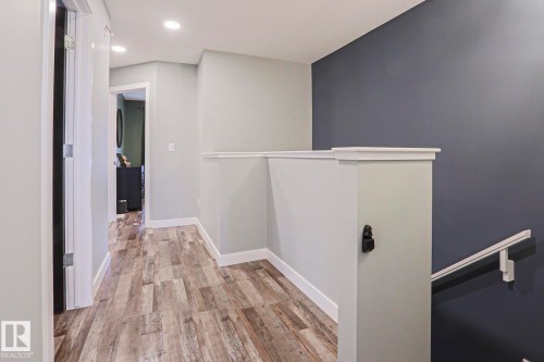 661 Lewis Greens Drive, Edmonton, AB - Indoor Photo Showing Other Room