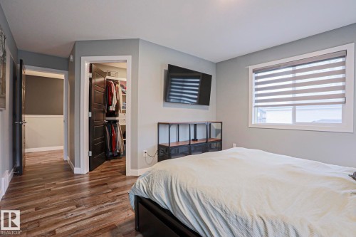 661 Lewis Greens Drive, Edmonton, AB - Indoor Photo Showing Bedroom