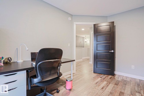 661 Lewis Greens Drive, Edmonton, AB - Indoor Photo Showing Office