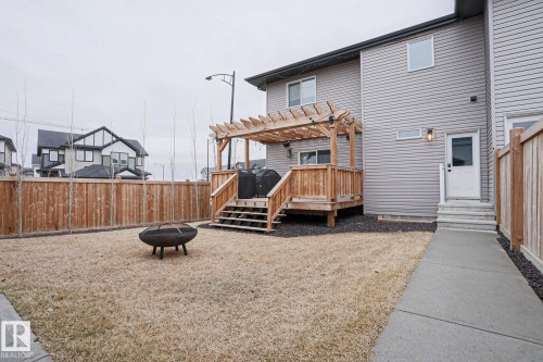 661 Lewis Greens Drive, Edmonton, AB - Outdoor With Exterior