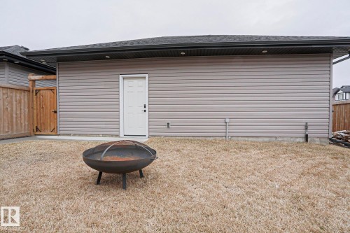 661 Lewis Greens Drive, Edmonton, AB - Outdoor With Exterior