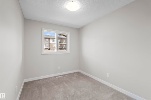 22546 96 Avenue, Edmonton, AB - Indoor Photo Showing Other Room