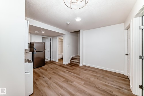 4611 177Ave, Edmonton, AB - Indoor