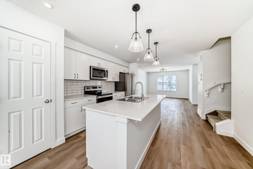 4611 177Ave, Edmonton, AB - Indoor Photo Showing Kitchen With Double Sink With Upgraded Kitchen