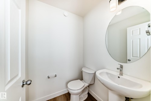 4611 177Ave, Edmonton, AB - Indoor Photo Showing Bathroom