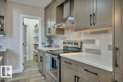 777 Berg Loop, Leduc, AB - Indoor Photo Showing Kitchen