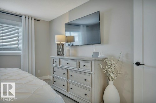 777 Berg Loop, Leduc, AB - Indoor Photo Showing Bedroom