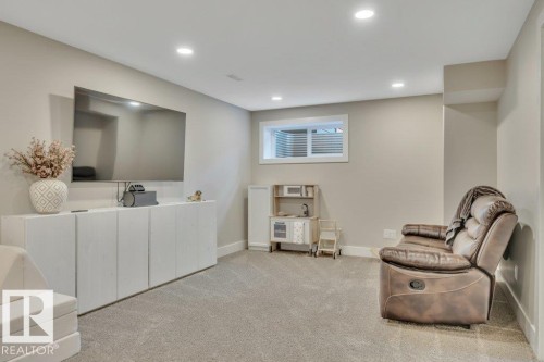 777 Berg Loop, Leduc, AB - Indoor