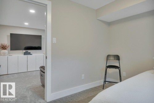 777 Berg Loop, Leduc, AB - Indoor Photo Showing Bedroom