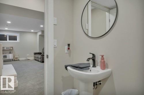 777 Berg Loop, Leduc, AB - Indoor