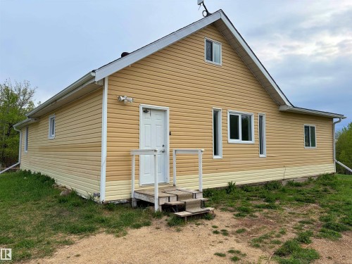 60016 rr 41  Rural Barrhead County, AB T7N 1N3