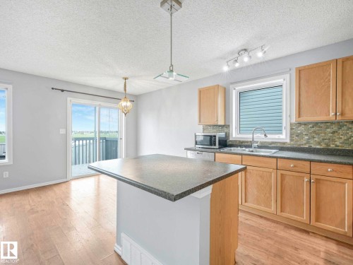 6424 1A Avenue, Edmonton, AB - Indoor Photo Showing Kitchen
