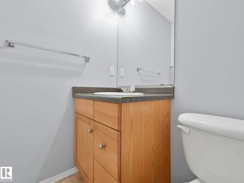 6424 1A Avenue, Edmonton, AB - Indoor Photo Showing Bathroom