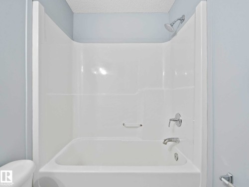 6424 1A Avenue, Edmonton, AB - Indoor Photo Showing Bathroom