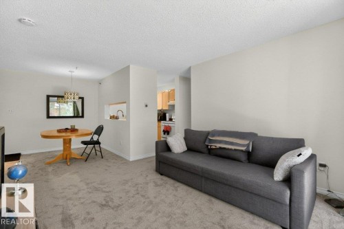 111 11218 80 Street, Edmonton, AB - Indoor Photo Showing Living Room