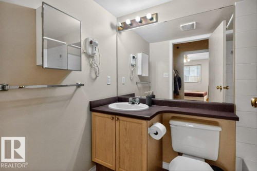 111 11218 80 Street, Edmonton, AB - Indoor Photo Showing Bathroom