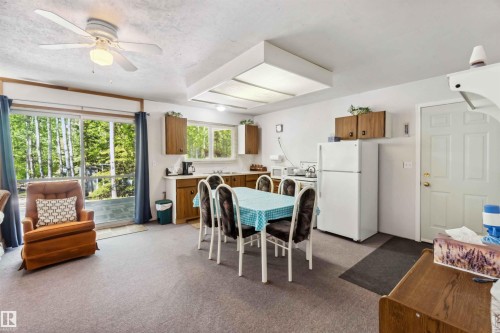 37 59316 Range Road 54, Rural Barrhead County, AB - Indoor Photo Showing Dining Room