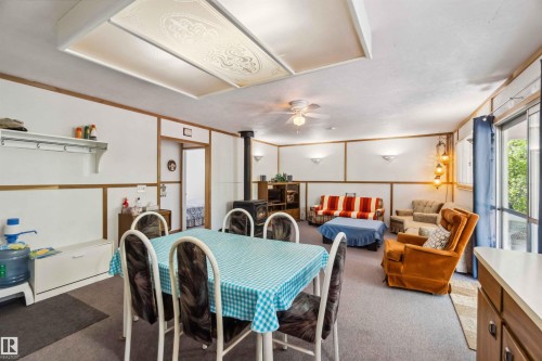 37 59316 Range Road 54, Rural Barrhead County, AB - Indoor Photo Showing Dining Room
