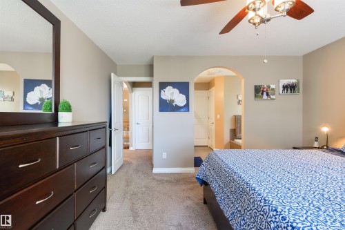 68 Linksview Bay, Spruce Grove, AB - Indoor Photo Showing Bedroom