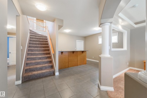 68 Linksview Bay, Spruce Grove, AB - Indoor Photo Showing Other Room