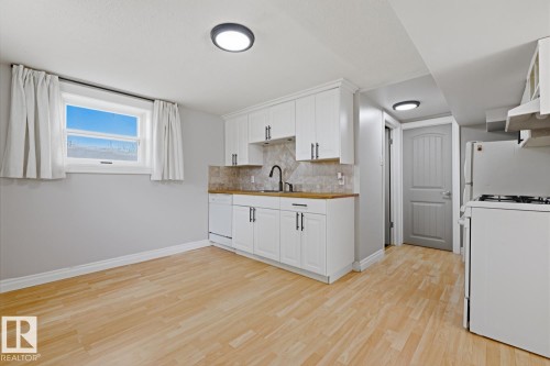 10217 155 Street, Edmonton, AB - Indoor Photo Showing Kitchen