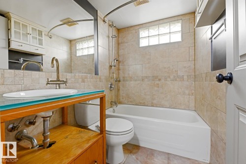 10217 155 Street, Edmonton, AB - Indoor Photo Showing Bathroom