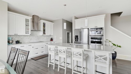 1723 200 Street Nw, Edmonton, AB - Indoor Photo Showing Kitchen With Upgraded Kitchen