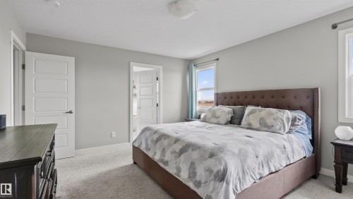 1723 200 Street Nw, Edmonton, AB - Indoor Photo Showing Bedroom