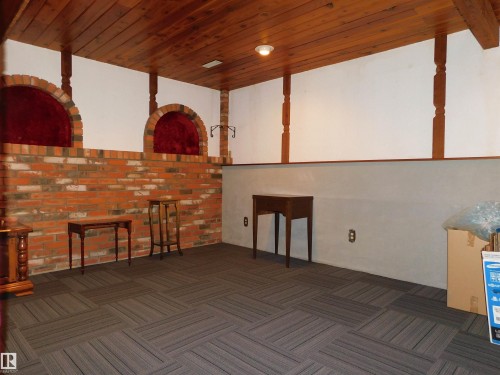 10908 30 Street, Edmonton, AB - Indoor Photo Showing Other Room
