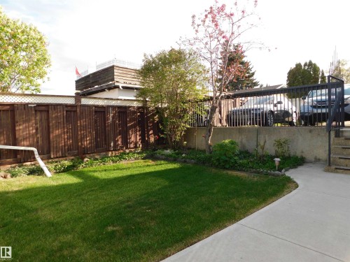10908 30 Street, Edmonton, AB - Outdoor