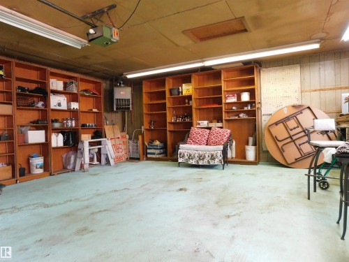 10908 30 Street, Edmonton, AB - Indoor Photo Showing Garage