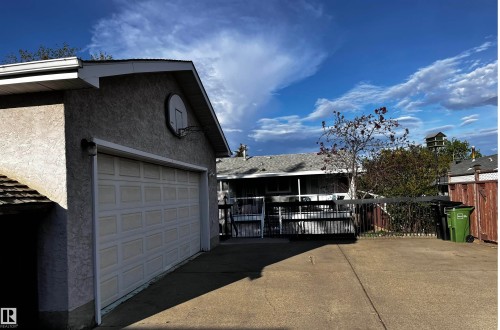10908 30 Street, Edmonton, AB - Outdoor