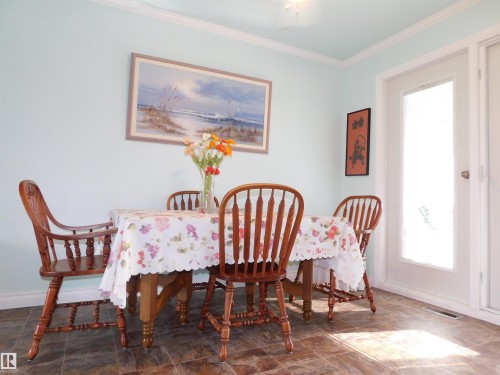 10908 30 Street, Edmonton, AB - Indoor Photo Showing Dining Room