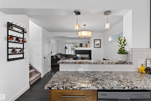 6904 Cardinal Wynd, Edmonton, AB - Indoor